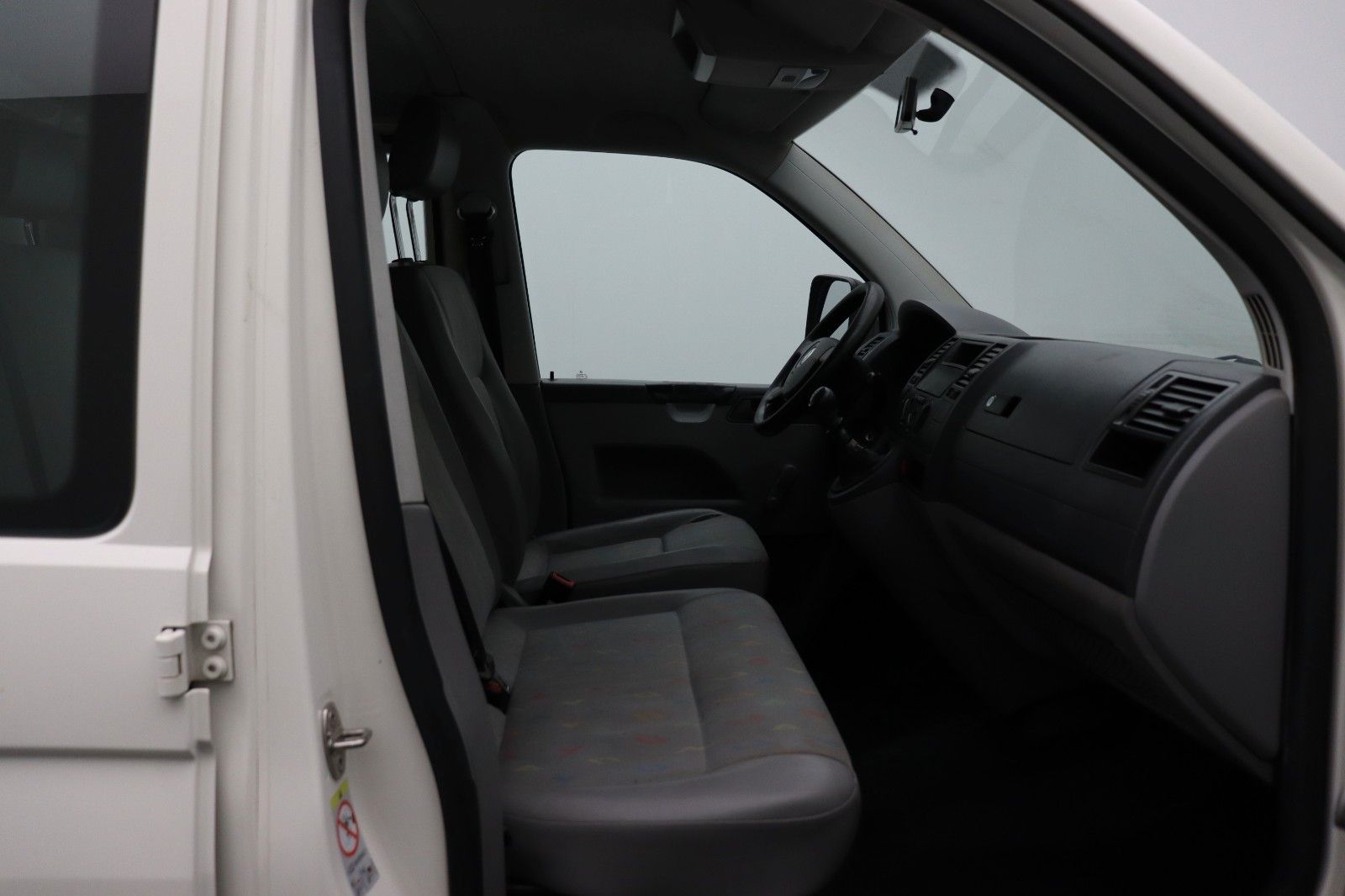 Fahrzeugabbildung Volkswagen T5 Transporter Pritsche Pritsche Doppelkabine
