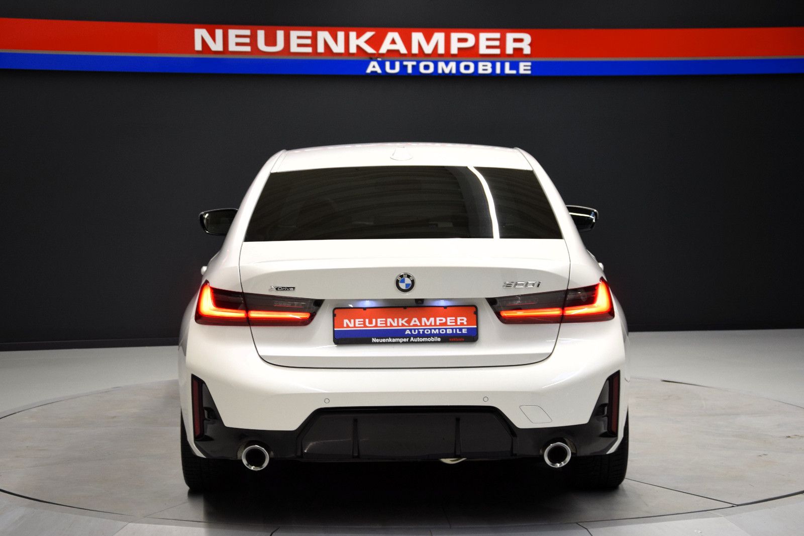 Fahrzeugabbildung BMW 320 i xDrive M Sport Schiebed. ACC Kamera HeadUp