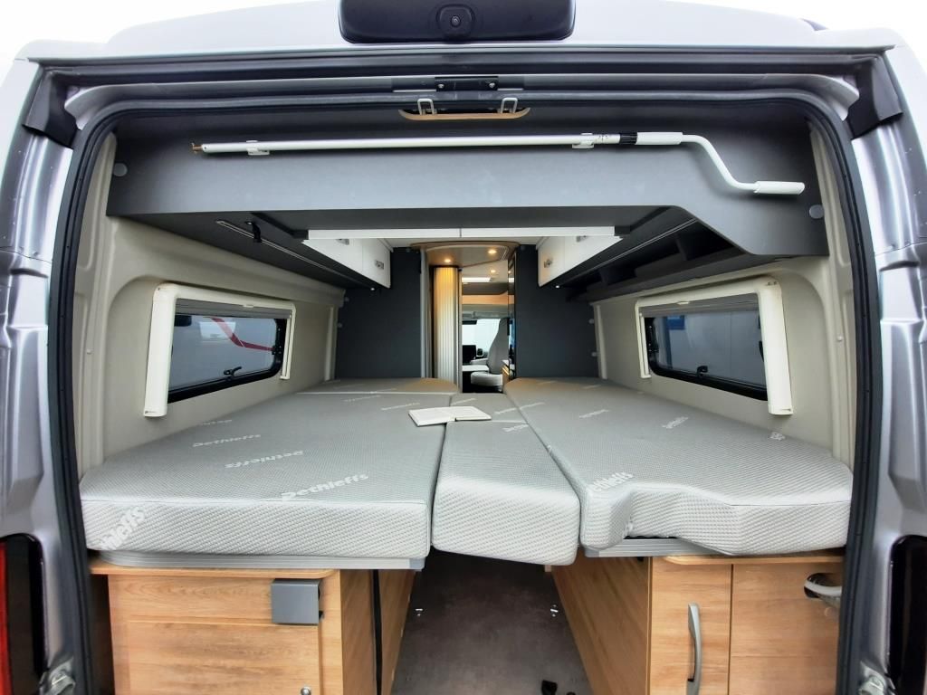 Fahrzeug Übersicht 13 Fahrzeugabbildung Dethleffs Globetrail 640 ER Advantage Solar/Sparen Sie 16.