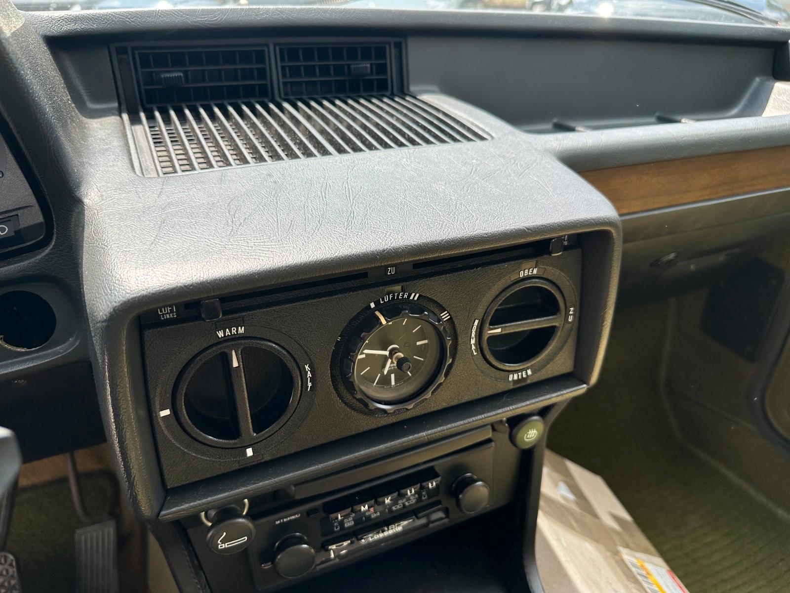 BMW 525 E12 150 CH BVM - TOIT OUVRANT