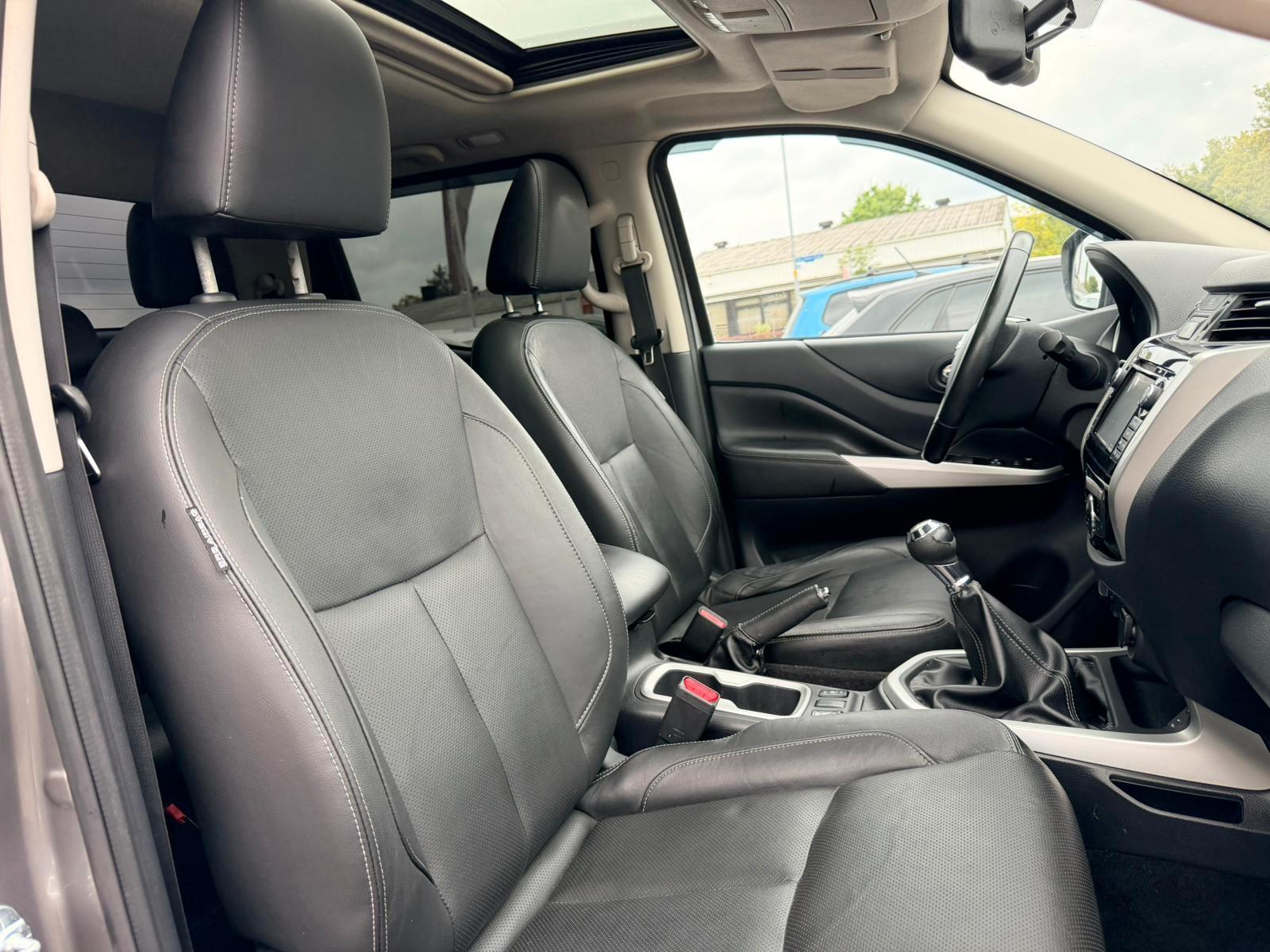 Nissan NP300 Tekna Double Cab4x4/RostFrei/360Kam
