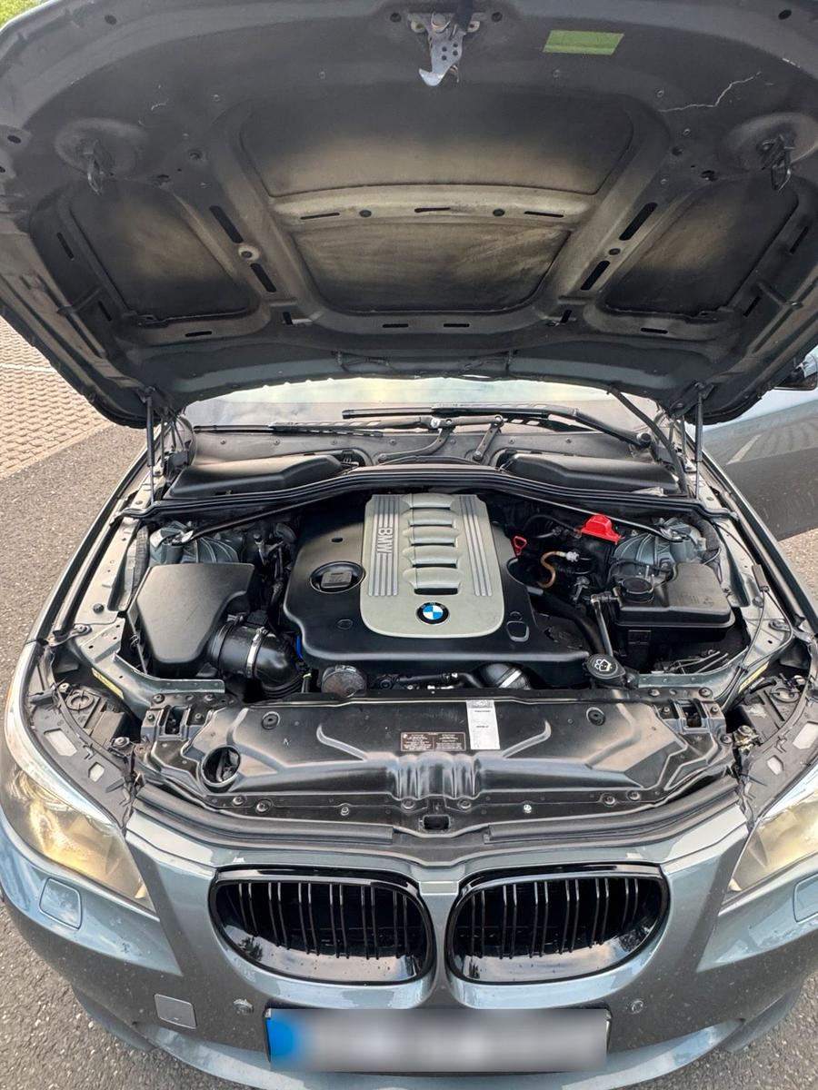 BMW 330 2004 — photo 10