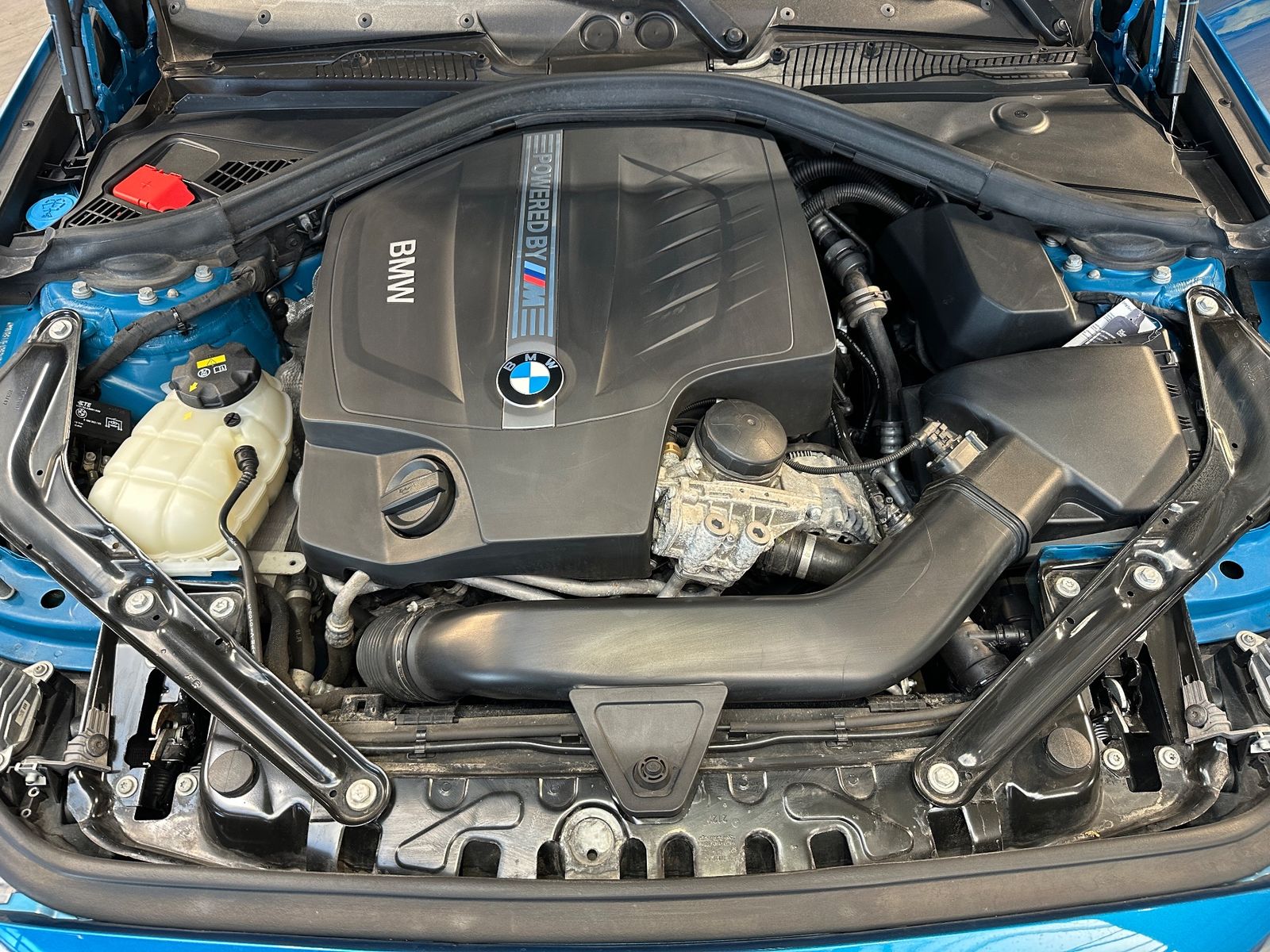 Fahrzeugabbildung BMW M2 F87 LCI DKG+CARPLAY+KAMERA+KEYLESS+HiFi