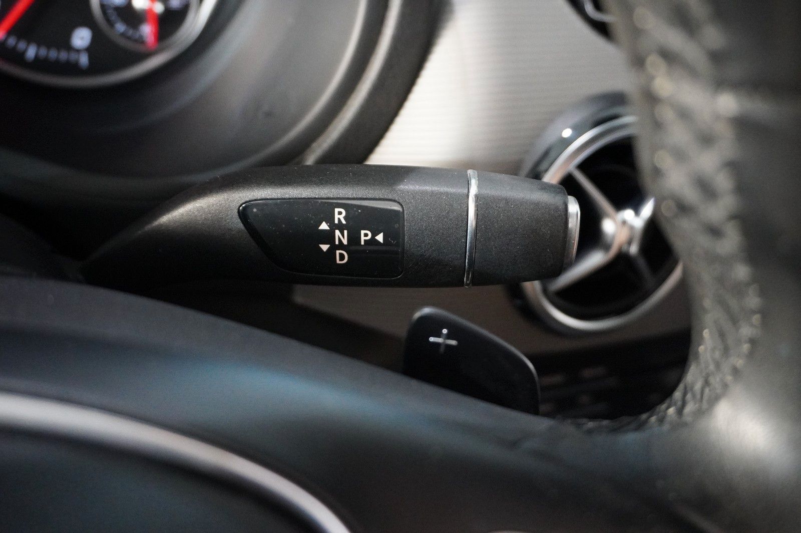 Fahrzeugabbildung Mercedes-Benz B 180 CDI STYLE NAVI/LED/KAMERA/SHZ/TEMP./PDC