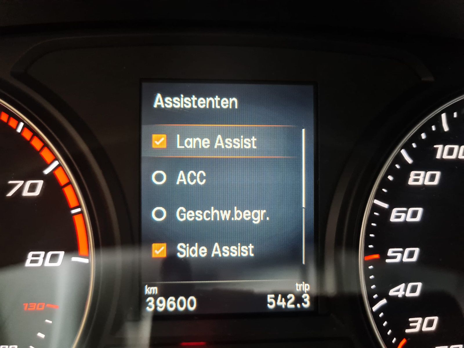 Fahrzeugabbildung SEAT Ateca Style / NAVI / KAMERA / TOP ZUSTAND