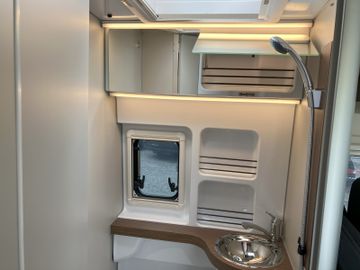 Westfalia Columbus 640 E 140PS 8G Premium Zusatzbett LED