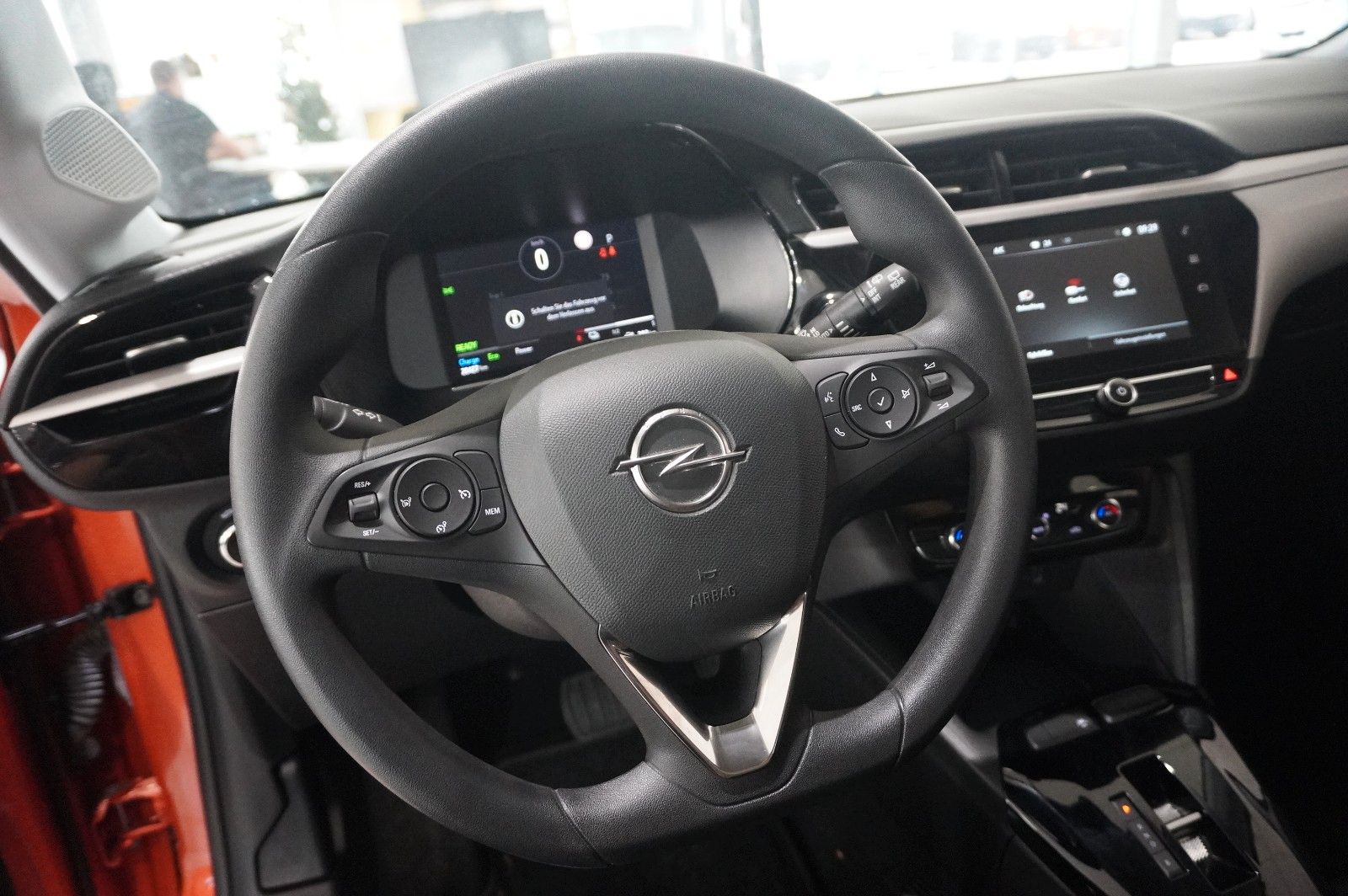 Fahrzeugabbildung Opel Corsa-e F EDITION 7KW NAVI/VIRT/TEMP/DAB/WÄRMEP.
