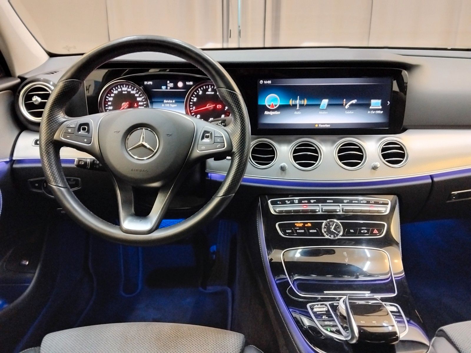 Mercedes-Benz E 200 (06/2026, Benzin)