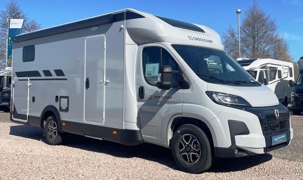 Fahrzeug Übersicht 3 Fahrzeugabbildung Crosscamp EXPDN 7.4 E Verfüg./Sparen Sie 4.566,- €