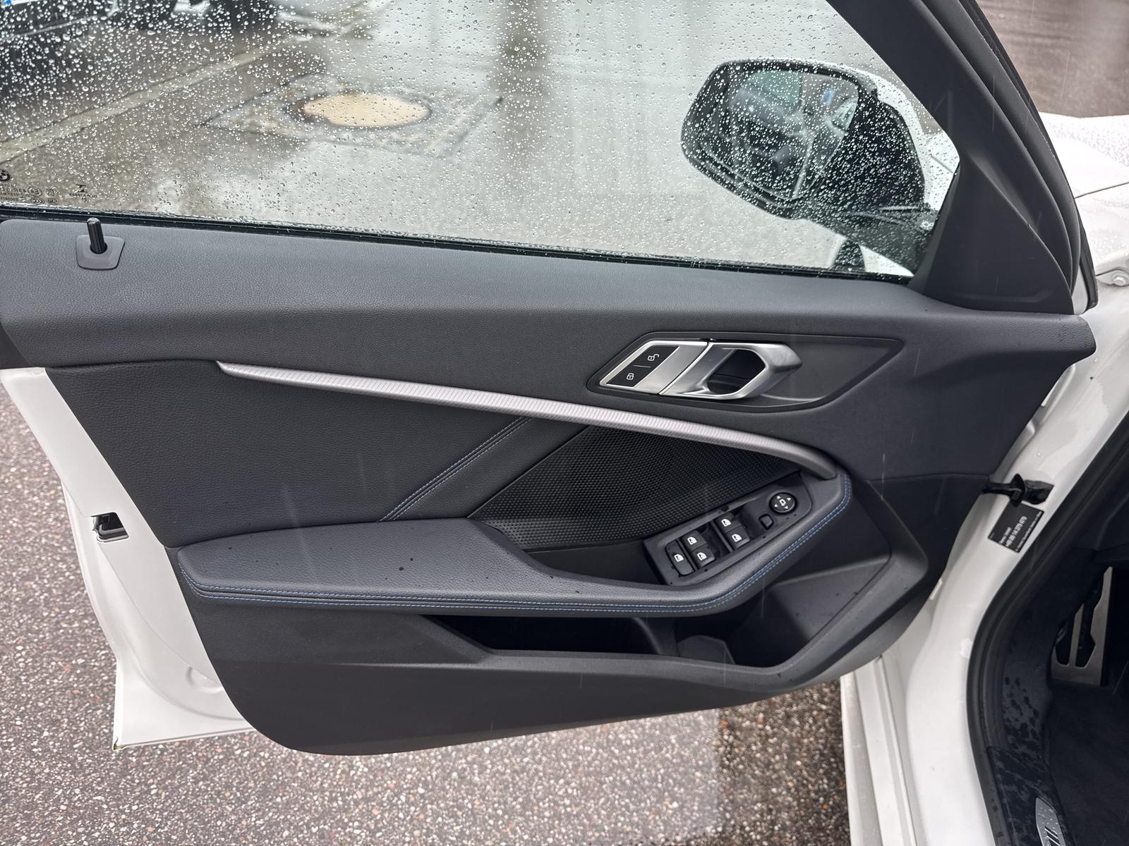 BMW 118i 5-Türer LKH SHZ