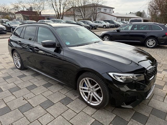 BMW M340i xDrive Touring Auto AHK Leder adapt.Fahrw.