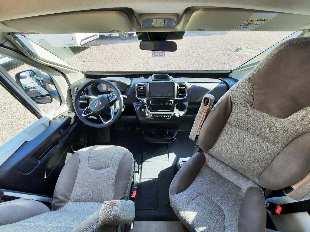 Fahrzeug Übersicht 17 Fahrzeugabbildung Hobby ONTOUR T 700 F Verfüg./Sparen Sie 17.140,- €