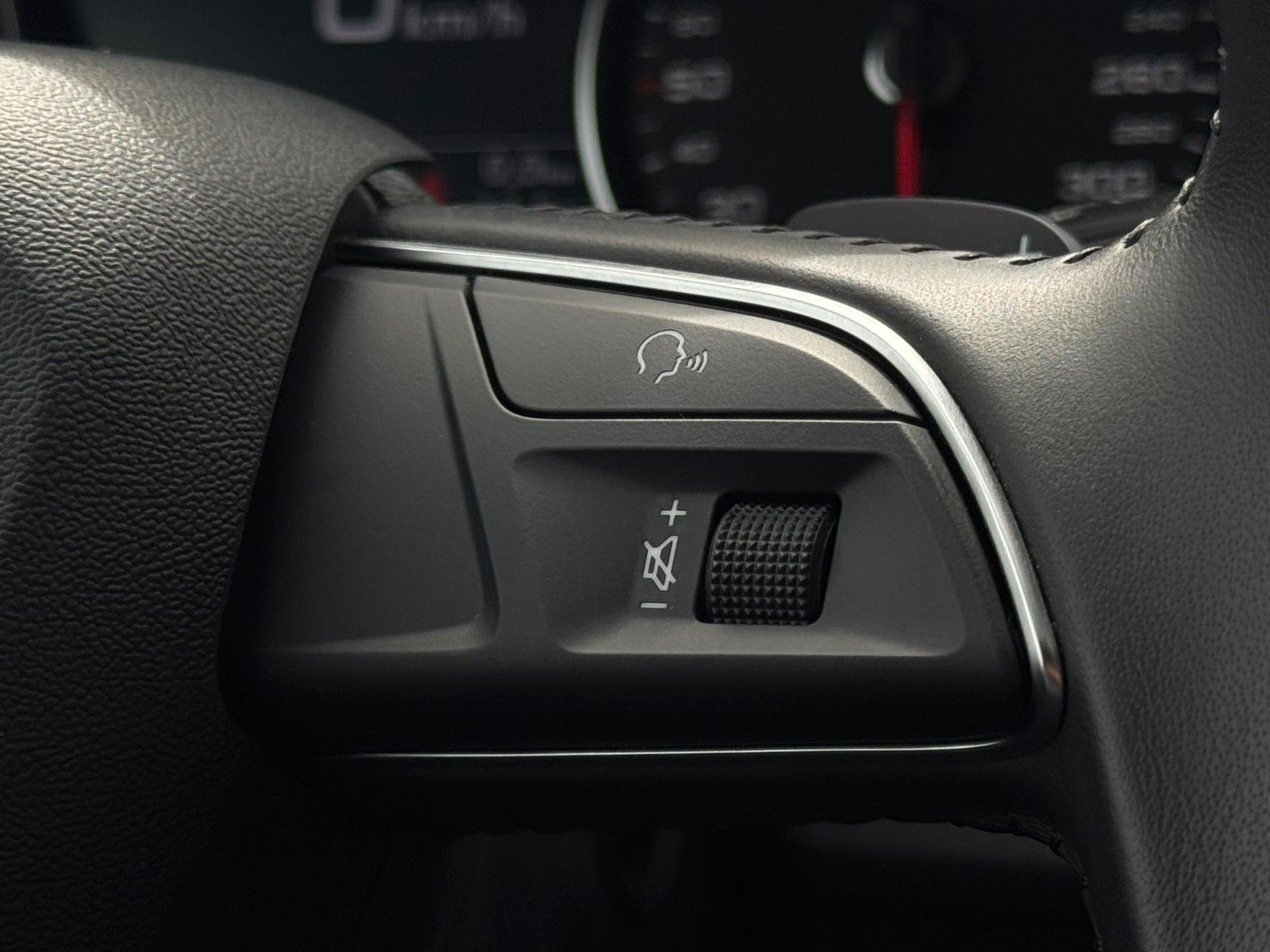 Fahrzeugabbildung Audi Q5 2.0 TFSI quattro basis Leder Kamera SHZ ACC