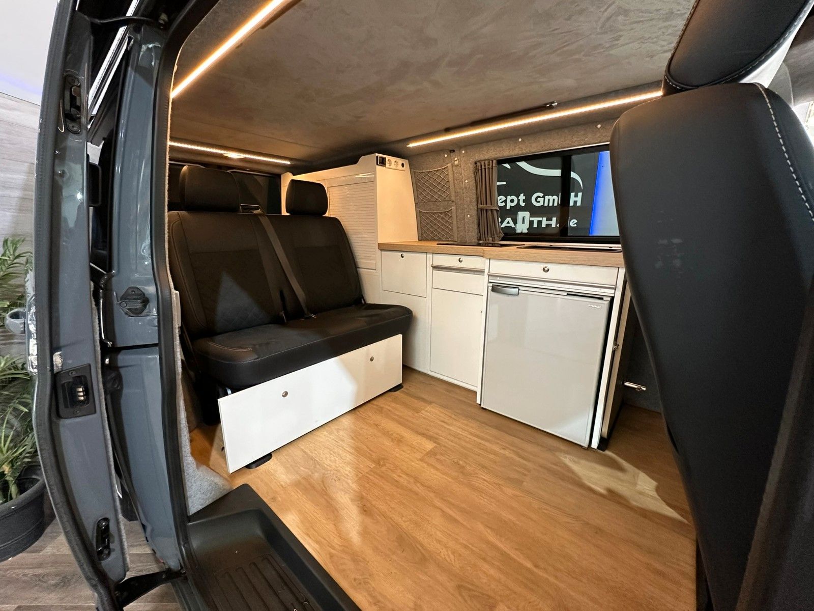 Fahrzeugabbildung Volkswagen T6*Camperausbau NEU*Standh.*Solar*