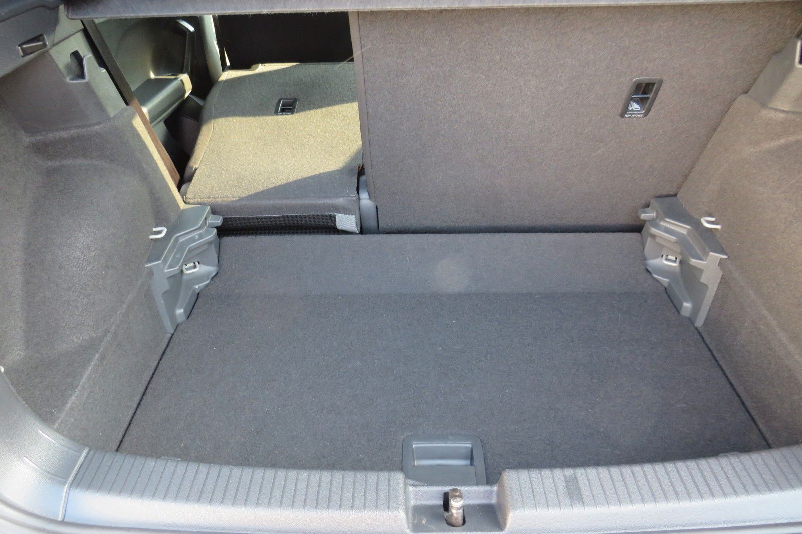 Fahrzeugabbildung Volkswagen T-Cross Active ACC NAVI APP GJ SITZH. PDC 1HD
