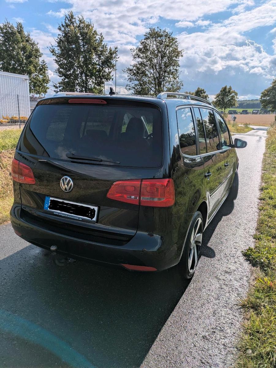 Volkswagen Touran 2011 — photo 7