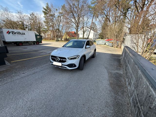 Mercedes-Benz GLA 200 GLA -Klasse GLA 200 d 4Matic