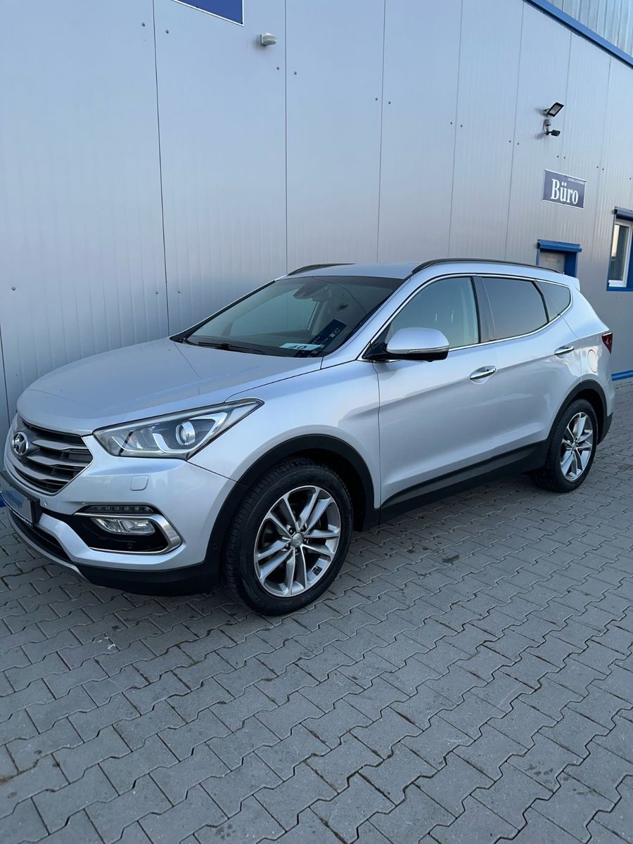 Hyundai SANTA FE Santa Fe 2,2 blue Premium 4WD LEDER 360° AHK KEY