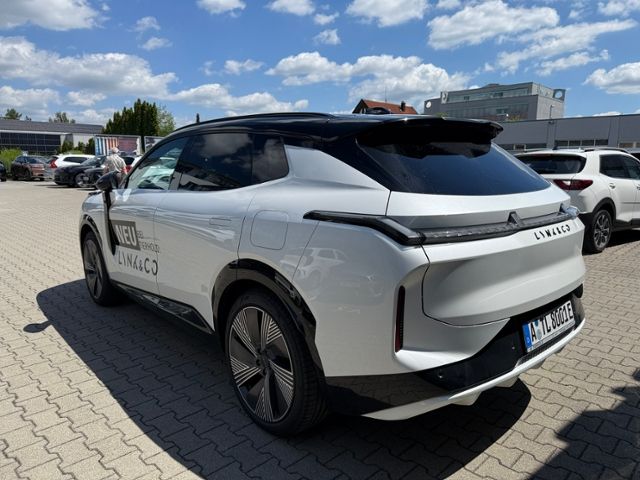 Lynk & Co 08