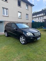 Mercedes-Benz Mercedes ML 320 CDI | 3. Hand | Apple Carp... - Mercedes-Benz ML 320 in Duisburg