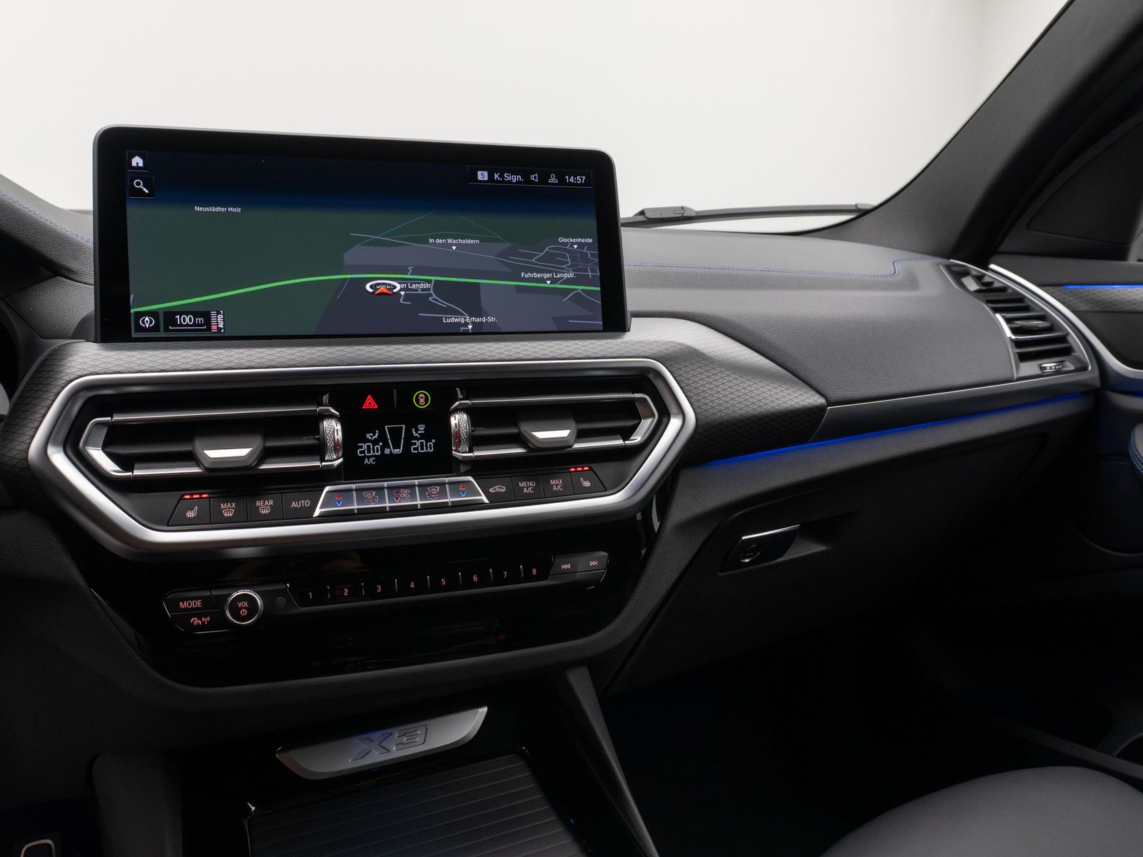 Fahrzeugabbildung BMW X3 xD30d M Sport Kamera Laser DAB HiFi AHK 20"