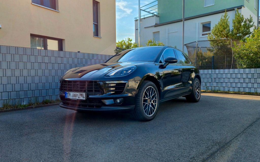 Image of Porsche Macan