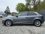 Audi A3 Ambition/1.Hand/XENON/S.HEFT/XENON/PDC/MULTIF - Audi A3: Kleinwagen
