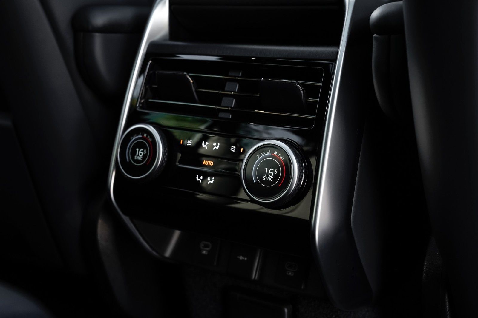 Land Rover Range Rover P440e SE Hybrid Shadow-Pano-23" foto 20
