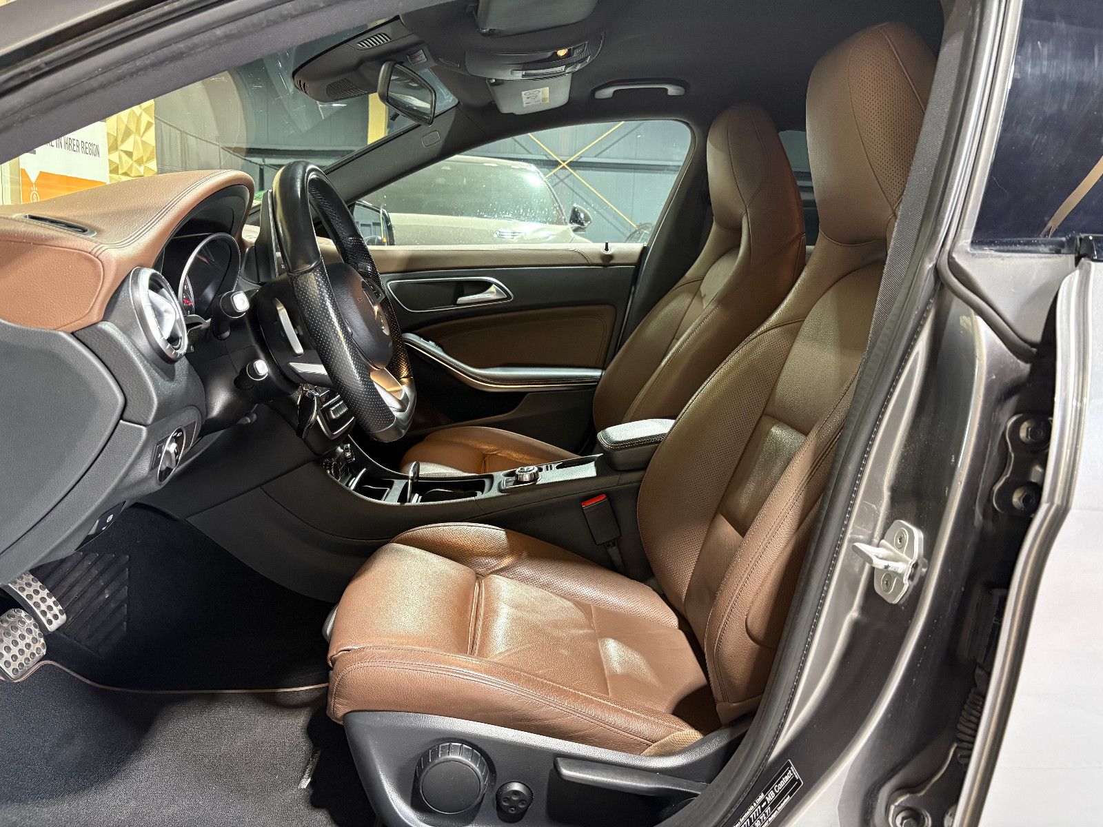 Fahrzeugabbildung Mercedes-Benz CLA 250/KAMERA/SHZ/NAVI/AMG-LINE/KLIMA/TEMPOMAT