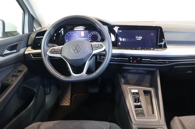 Volkswagen Golf VIII 2.0 TDI Life AID+ACC+LED+KAM+CARPLAY