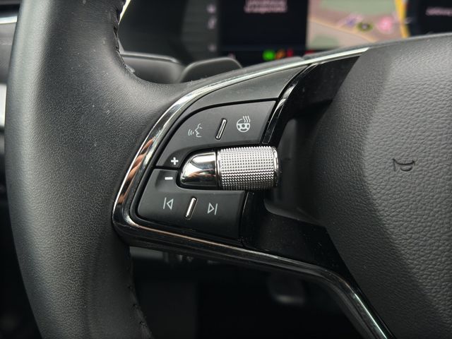 Octavia Combi 2.0 TDI DPF Style DSG ACC HUD LED