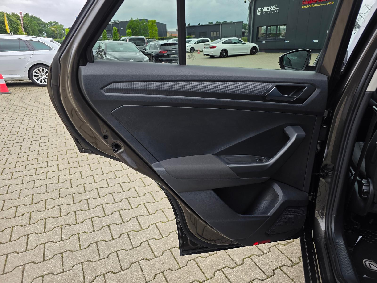 Volkswagen T-Roc *Led*Shz*Pdc*BLACK OAK BROWN*
