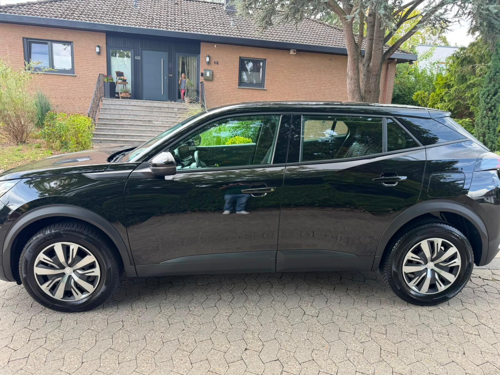 Peugeot 2008 Active*KLIMA*SHZ*NAV*KAM*