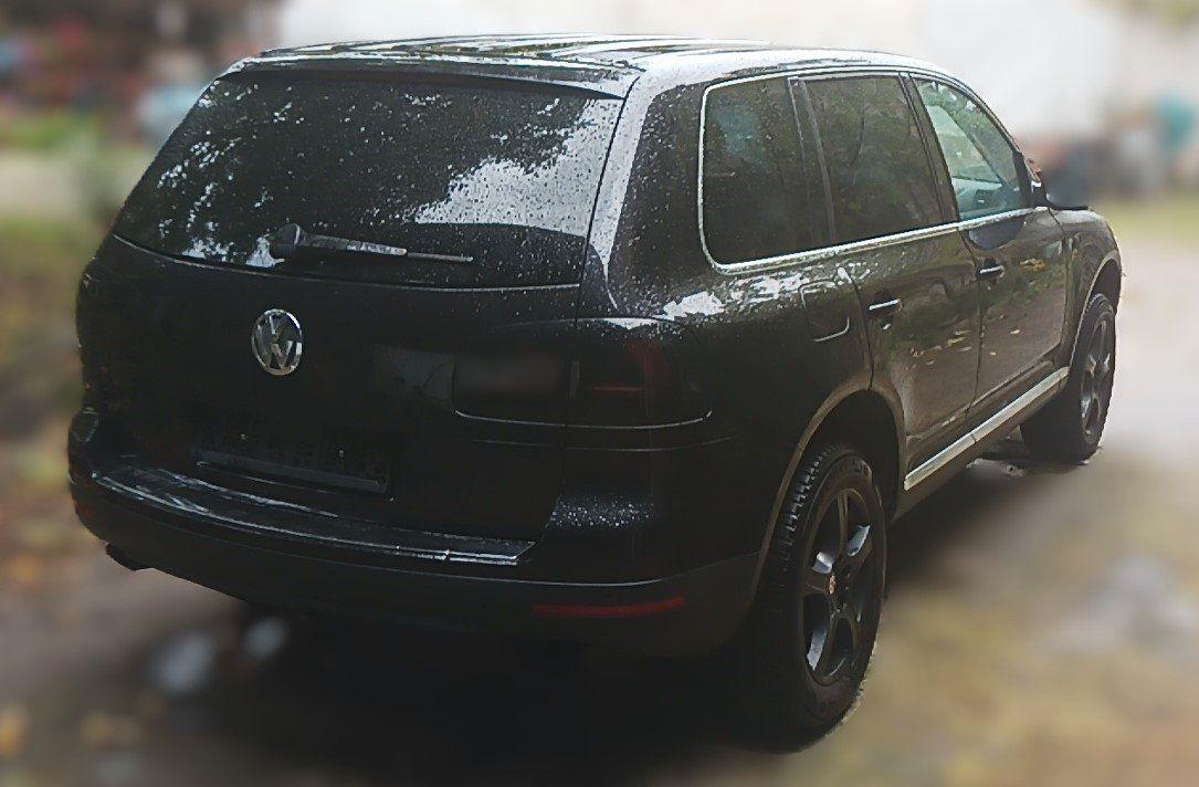 Volkswagen Touareg 2005 — rear view
