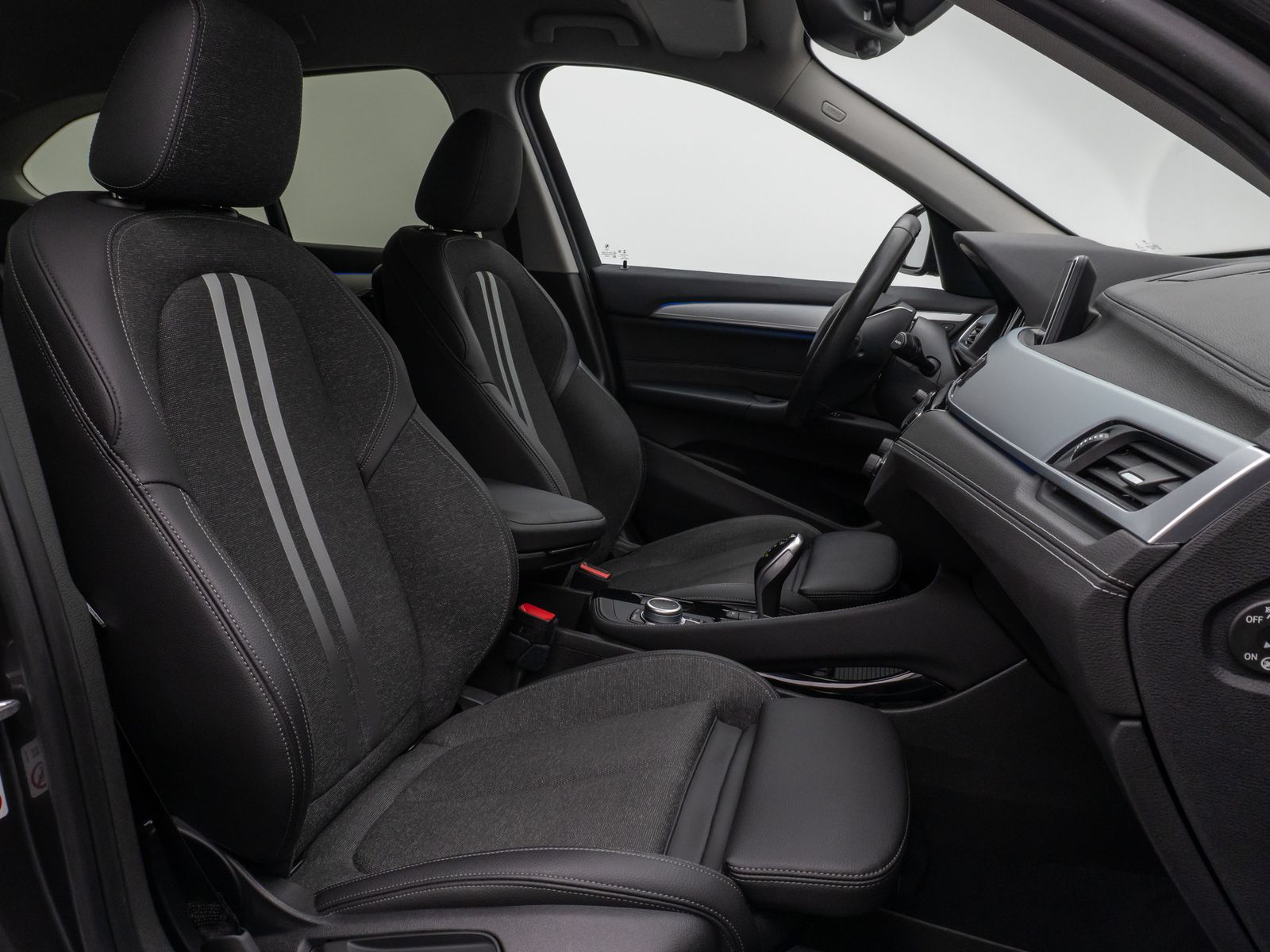 Fahrzeugabbildung BMW X1 xD18d SportLine Kamera DAB HiFi Komfort Alarm