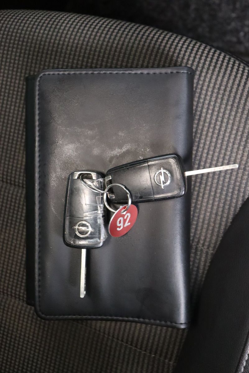 Fahrzeugabbildung Opel Insignia Sports Tourer 2.0 CDTI ecoFLEX Cosmo