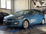 Hyundai i30 cw Style Ahk/Pano/Shz/Keyless - Hyundai i30 Style mit Benzin-Antrieb