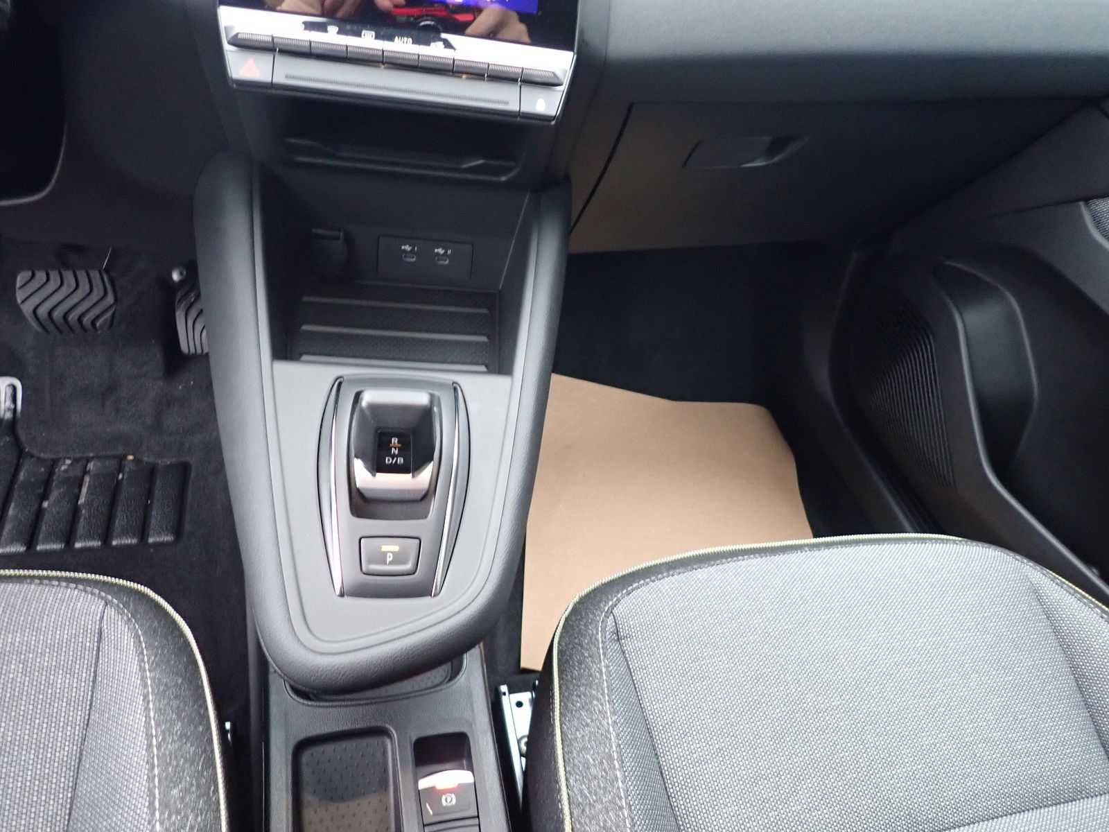 Fahrzeugabbildung Renault Symbioz KISS Full Hybrid E-Tech 160