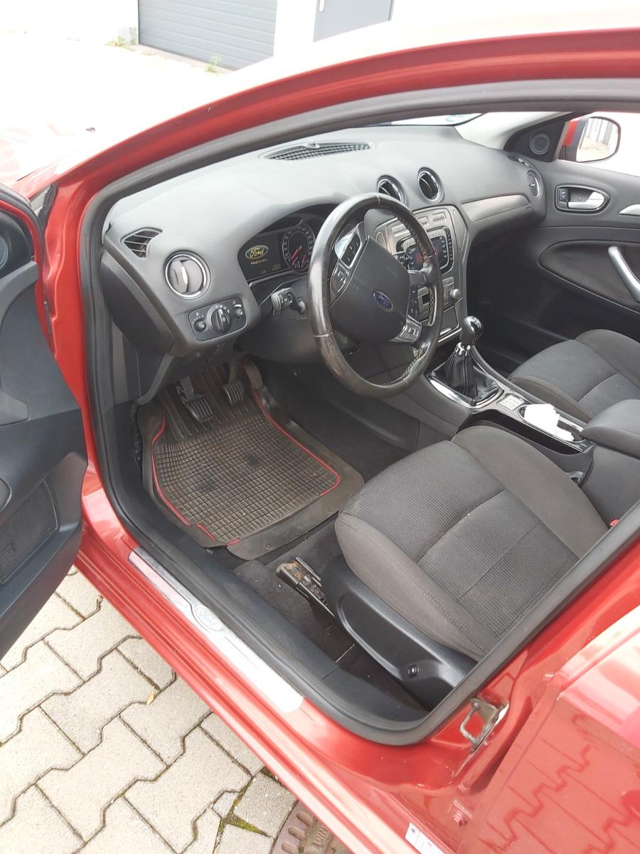 Ford Mondeo 2008 — interior