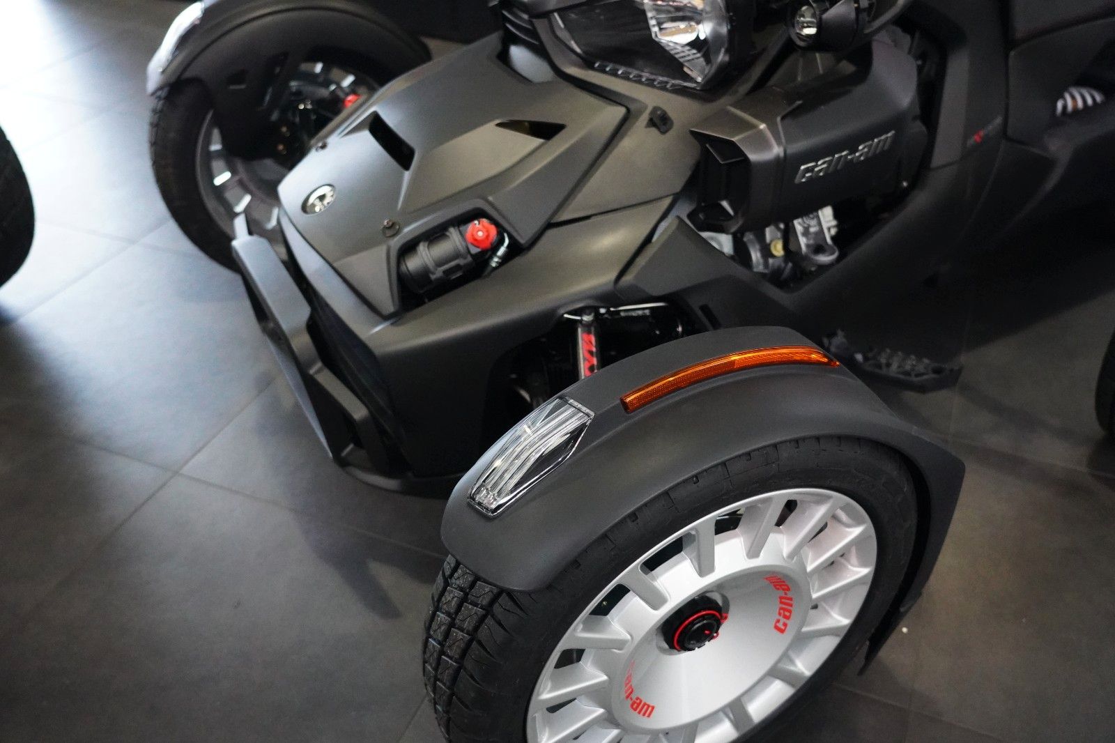 Fahrzeugabbildung Can Am Ryker Rally  900  Farbe wählbar