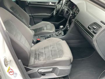 Volkswagen Golf - 11