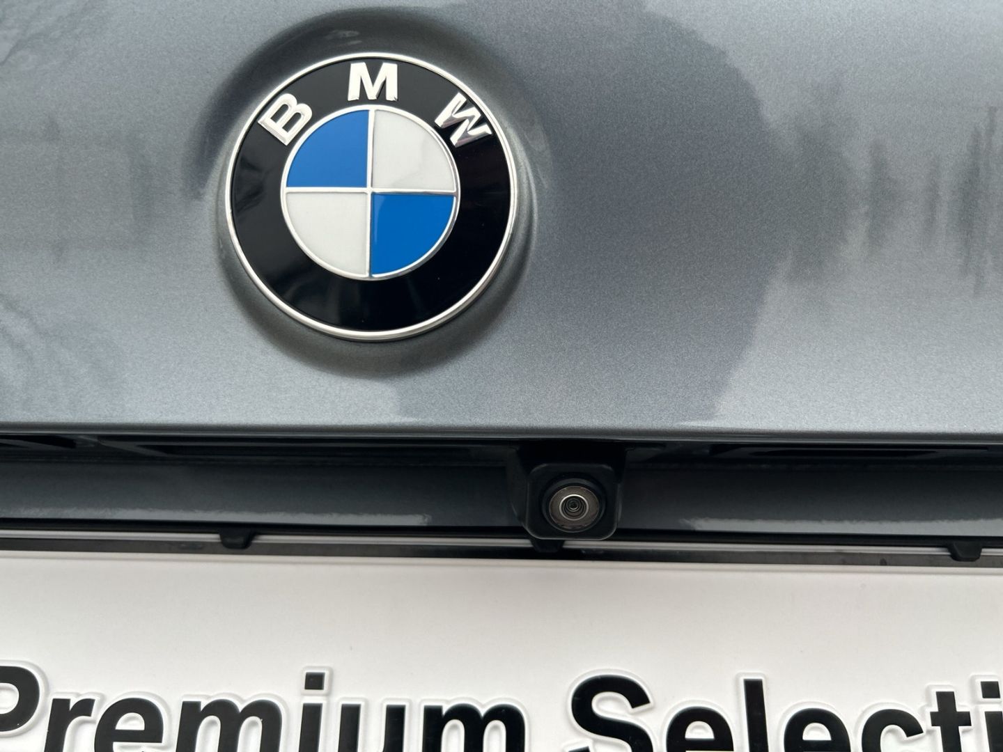 Fahrzeugabbildung BMW 540 i xDrive Touring M Sport Park-Assistent Head