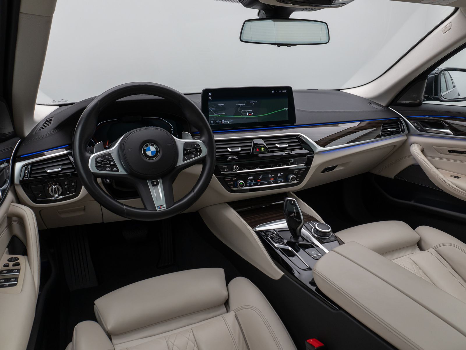 Fahrzeugabbildung BMW 540i Luxury Line Kamera Glasdach Laser HUD H/K