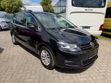 Volkswagen Sharan Automatik Xenon ACC 7 Sitzer AHK - Volkswagen Sharan: Sitzer