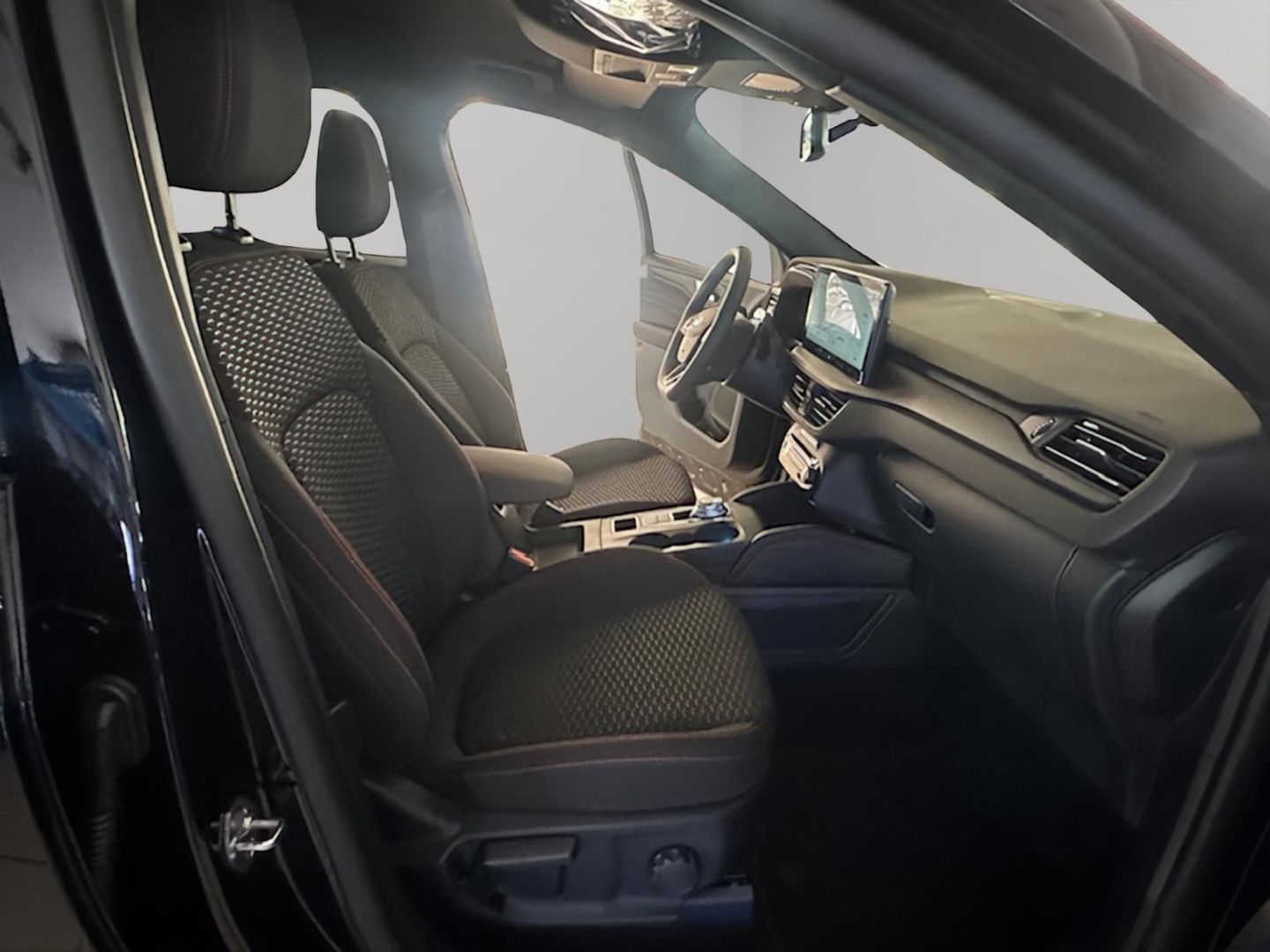 Fahrzeugabbildung Ford Kuga ST-Line Hybrid FHEV // Winter-Paket // Fahr