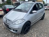 Mercedes-Benz A 150 Elegance Sitzhzg. Klima Automatik ... - aus 2005 mit Benzin-Antrieb: Kleinwagen