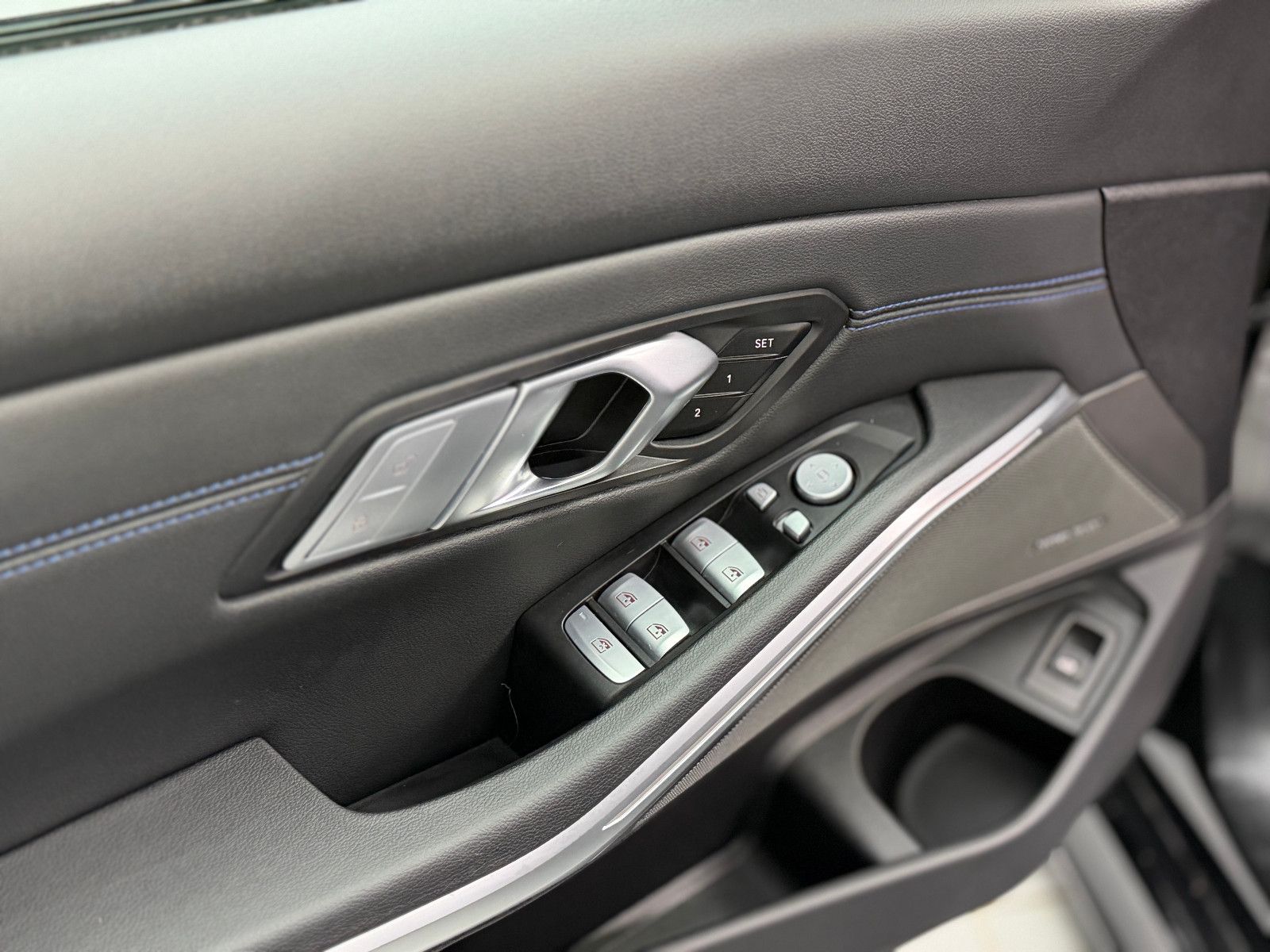 Fahrzeugabbildung BMW M340i Limousine xDrive |M-SITZE|H/K|PANO