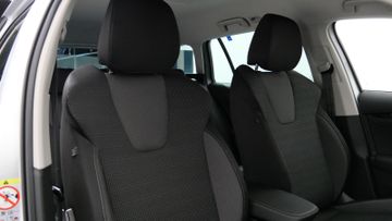 Skoda Octavia Combi 1.5 TSI Selection AHK PDC DAB LED