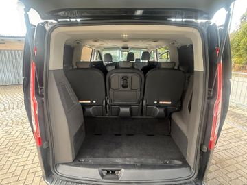 Ford Tourneo Custom - 12