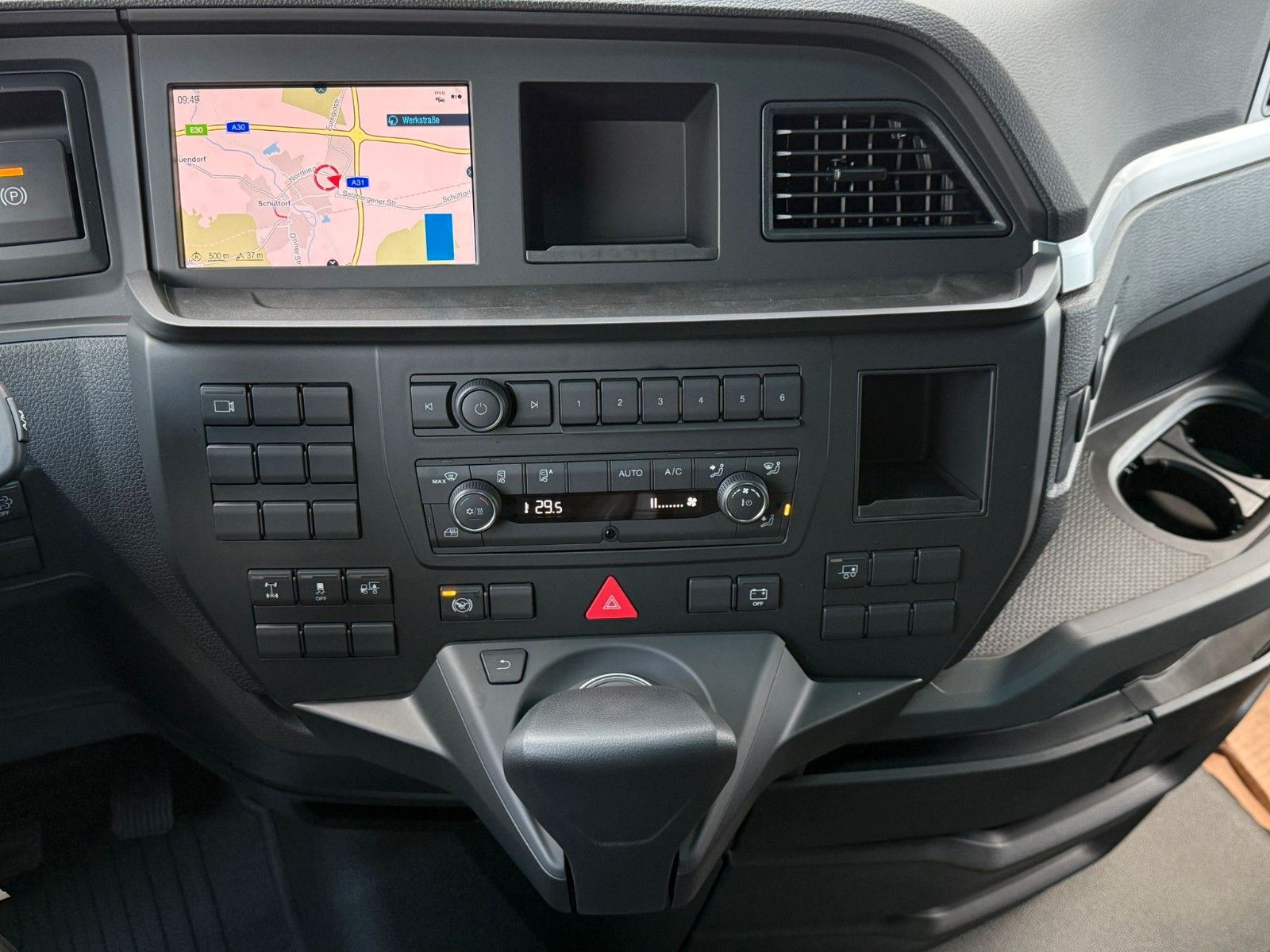 Fahrzeugabbildung MAN TGX 18.520 BL SA Retarder & Nebenantrieb D30